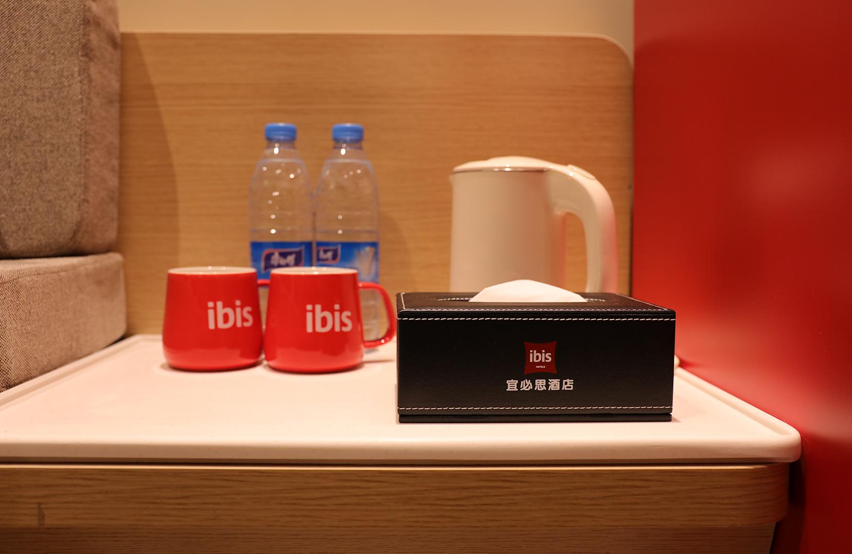 Ibis Shanghai Changshou Road Hotel Екстериор снимка