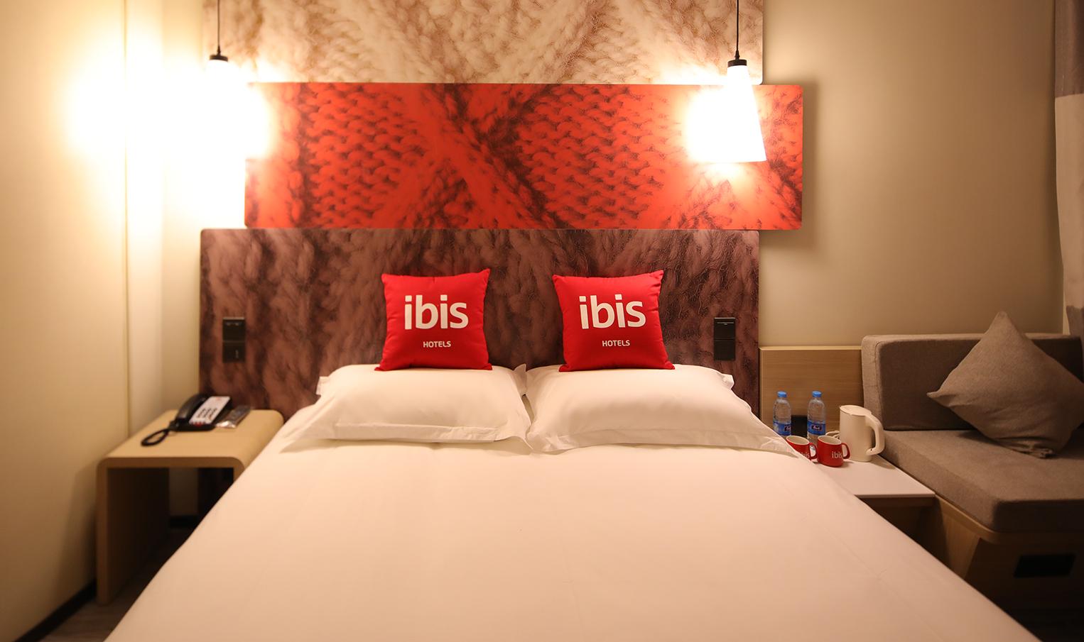 Ibis Shanghai Changshou Road Hotel Екстериор снимка